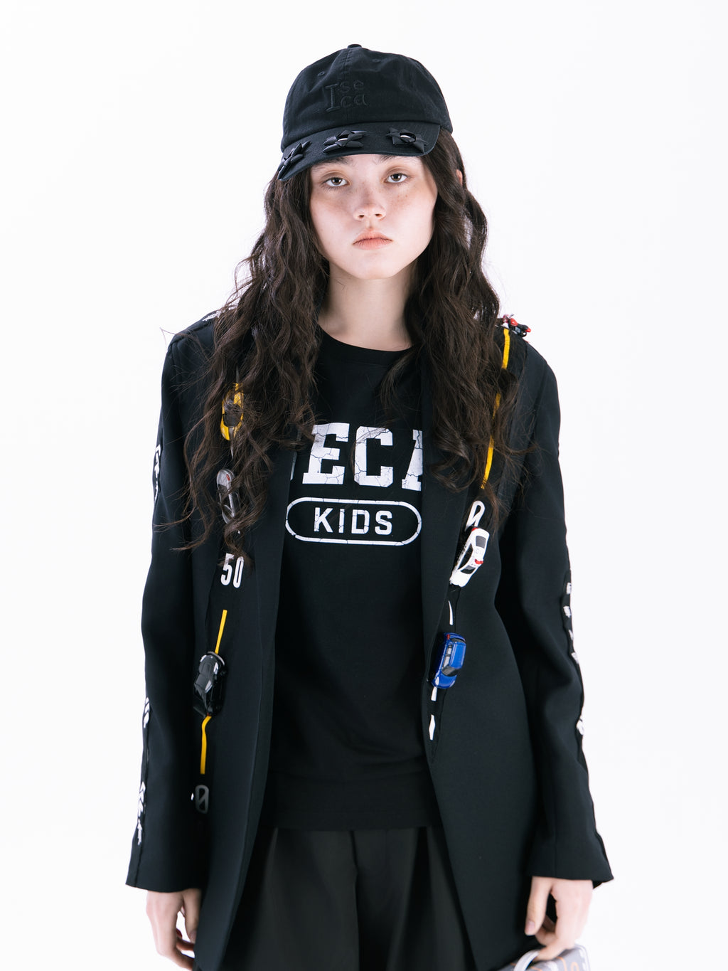 BLACK BLOOM CAP